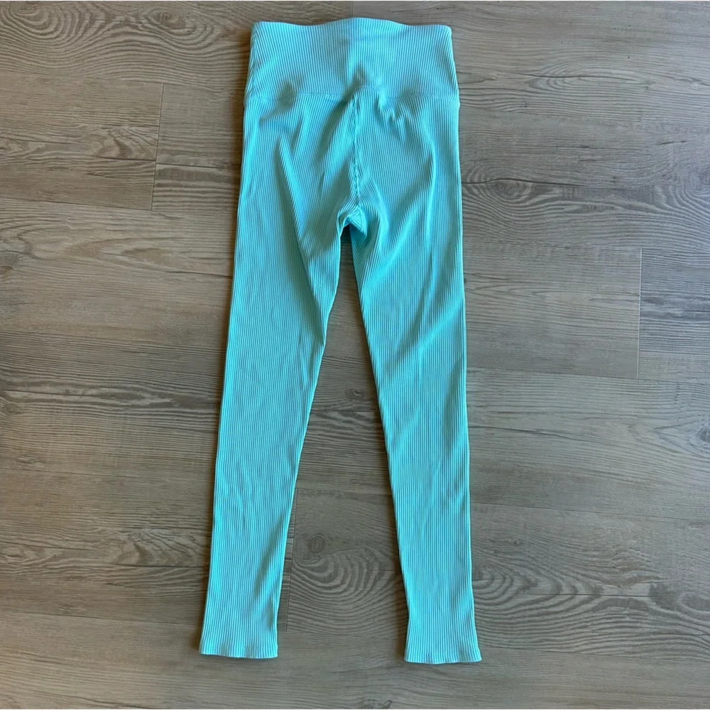 Carbon38 size small light blue ribbed leggings - Picture 2 of 9